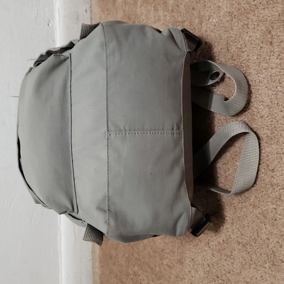 Fjallraven Kanken Classic Backpack Shoulder Bag Grey 23510 Padded Back - Picture 7 of 13